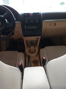 VW Touran 1,6 FSI ,85kw,r.2004 - 6