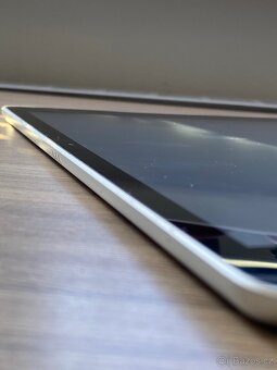 iPad 9 generace, 64GB - 6