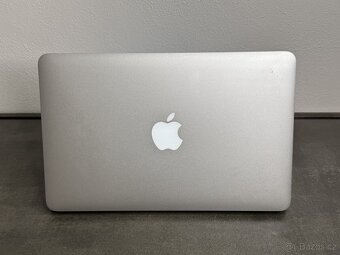 Macbook Air 11" 2010 / C2D / 2GB / 64GB / DPH - 6