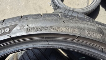 Letní pneu 235/35/19 Bridgestone - 6