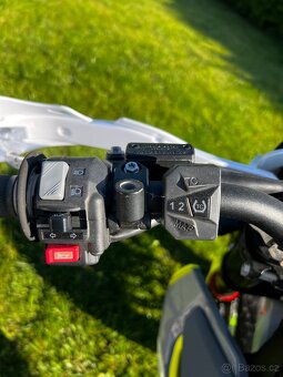 Husqvarna 701 supermoto - 6