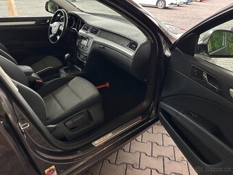 Škoda Superb II 1.6 TDI 77kW Xenon Tažné - 6
