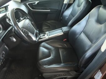 Volvo  XC60 - 6
