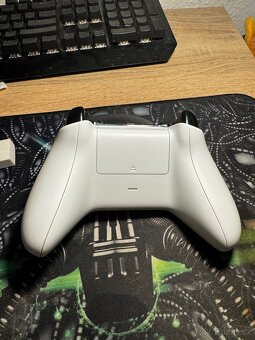 Xbox one s + 2x ovladače - 6