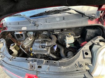 Renault Master 2,5 - 6