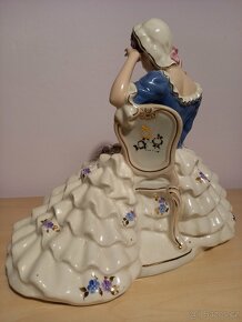Porcelanova soska royal dux dama s knihou - 6