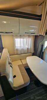 Zadano  motor IVECO 5Míst alkovna obytné auto 1 majitel - - 6