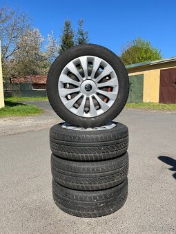 185/60 R15 5X100 Dunlop 5,5mm - 6