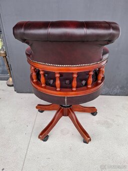 Luxusní kožené křeslo Chesterfield - 6