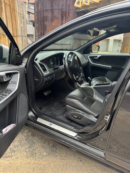Volvo XC60 D5 R-Design - 6