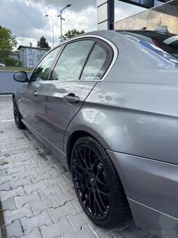 BMW e90 330d lci - 6