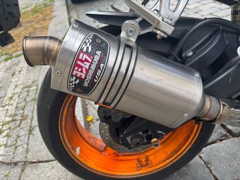 Yamaha R1 RN-09 - 6