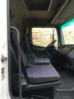 Sklad na kolech Mercedes Atego, vyměním - 6