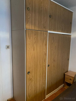 Prostorné retro skříně - 6