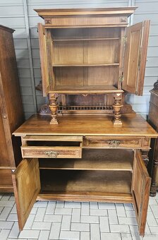 Kredenc starožitný - 6