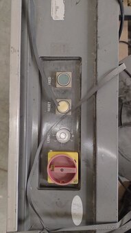 Poloautomatický balící - páskovací stroj LEVNĚ - 6