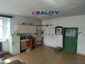 Prodej rodinného domu k rekonstrukci v obci Mikuleč - 6