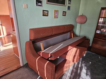 Starší sedací souprava, rozkládací +2 křesla +2 taburety - 6