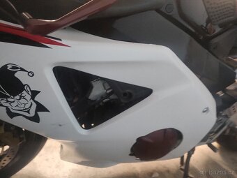 Honda fireblade 954rr - 6