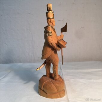 Vyřezávaná soška zlacená horník - uniforma hornický znak - 6