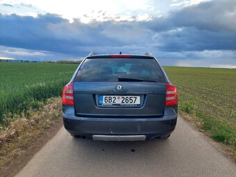 Octavia 2 2.0 FSI 110kW 4x4 (2007) - 6