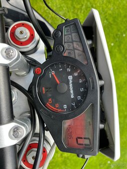 Husqvarna Nuda 900 R - 6
