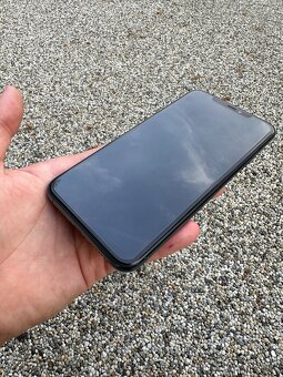 iPhone 11 pro max - baterie 100% - 6