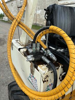 Kloubový nakladač Komatsu - 6