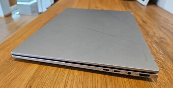 ASUS Zenbook 14 - i7, 32GB, 1TB, OLED, dotyk, záruka 3/2028 - 6