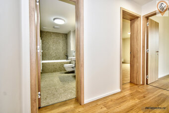 Pronájem bytu 2kk, terasa, předzahrádka, sklep, garážové stá - 6