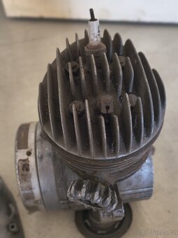 Manet 90 - motor nekompletní - 6