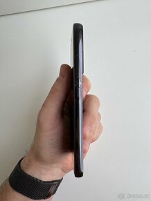 Samsung Galaxy S22 5G 128GB černá - 6
