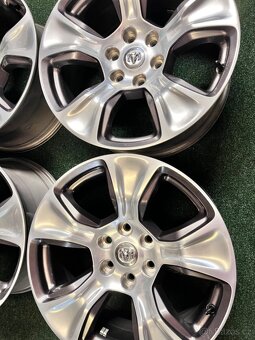 6x139.7 Orig. Dodge RAM 1500 5. Generace - senzory tlaku - 6