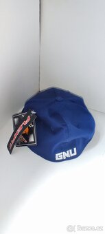 GNU kšiltovka - 6