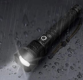 Super výkonná taktická baterka - ALU tělo - USB-C -nová - 6