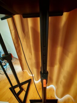 Yamaha AG 06, Yamaha HS8, stojani na monitory - 6
