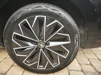 Superb Combi 2.0 TDI, 110kw ,Style,Black magic. - 6