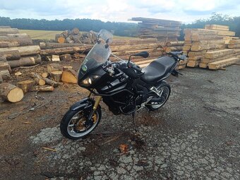 Triumph Tiger 1050 - 6