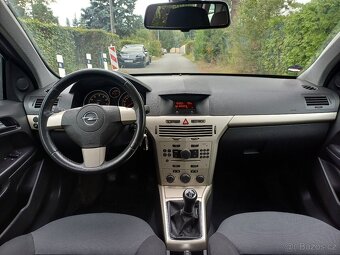 Benzínová Opel Astra 1.8 ..16V Tempomat - 6