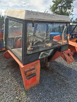 Kabina Zetor uřI  5211-7745. - 6
