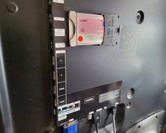 LED SMART TV SAMSUNG, typ UE40D6100SW - s příslušenstvím - 6