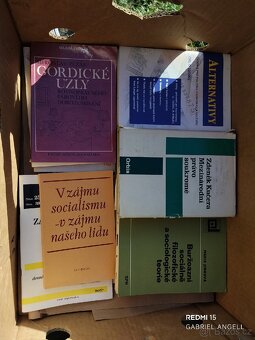 Soubor Knih o Právu, Podnikání a Ekonomii - 6