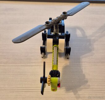 30465 LEGO Technic - Helikoptéra - 6