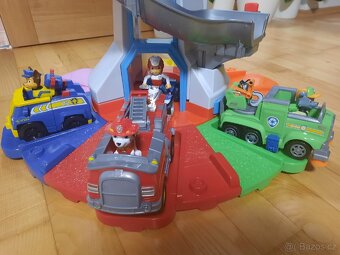 Tlapková patrola věž - 6