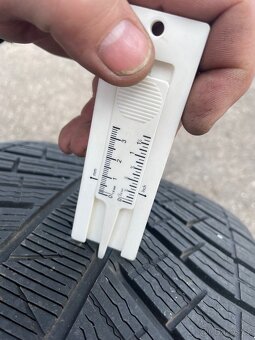 Michelin zimní pneu 275/50 r19 - 6