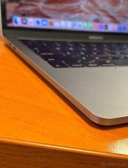 MacBook Pro 13" 2016 256gb Touch Bar - 6