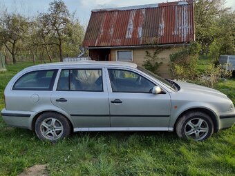 Škoda Octavia 1.6 MPI rozprodávám na díly - 6
