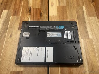 Fujitsu LifeBook P771 - 6