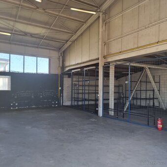Dílna 400 m2 s parkovací plochou 2000 m2 - 6