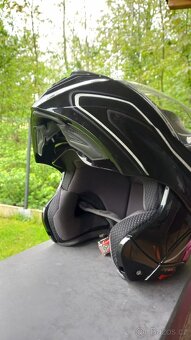 Helma airoh Vyklopna se zatmavovacimi brylemi. - 6